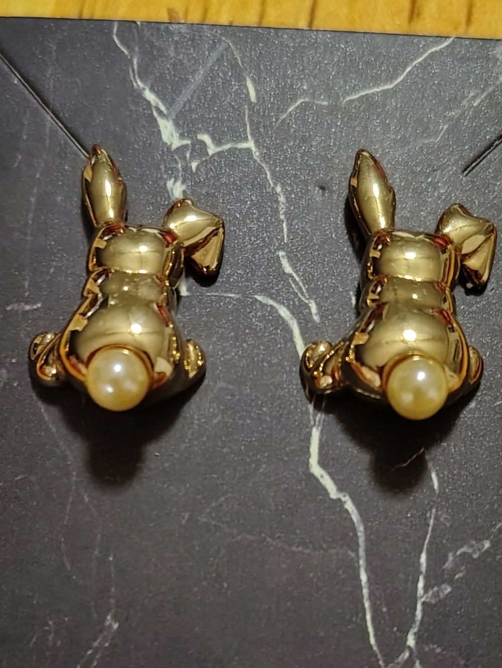 Vintage Giovanni GiO Gold Tone Rabbit Bunny Stud Earrings Faux Pearl